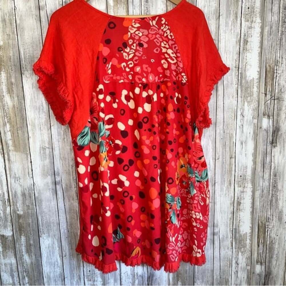 Umgee Red Animal & Floral Print Back Panel Linen Fringe Blouse - Picture 5 of 6